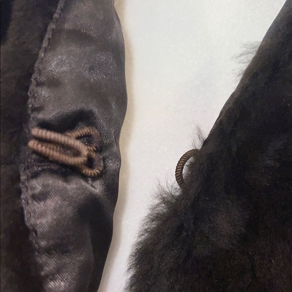 Stylish Chocolate Fur (Nutria) Capelet - Picture 6 of 11